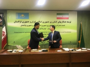 امضای قرارداد تجاری بین گروه شرکت های تدبیر و سازمان غله قزاقستان